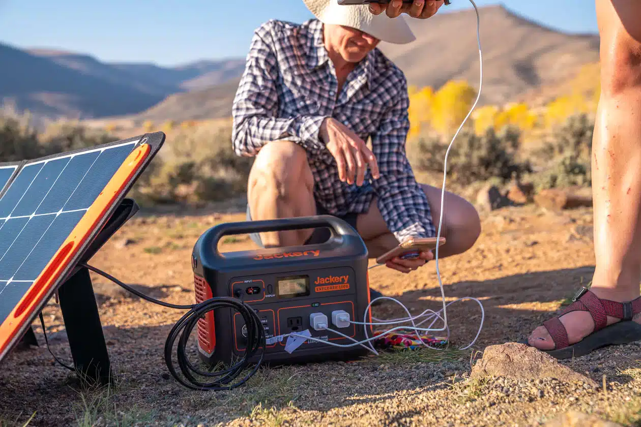 can-portable-power-station-be-kept-in-hot-car